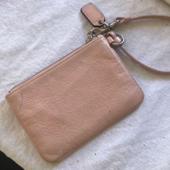 COACH Poppy Pink leather wristlet - Picture 3 of 5